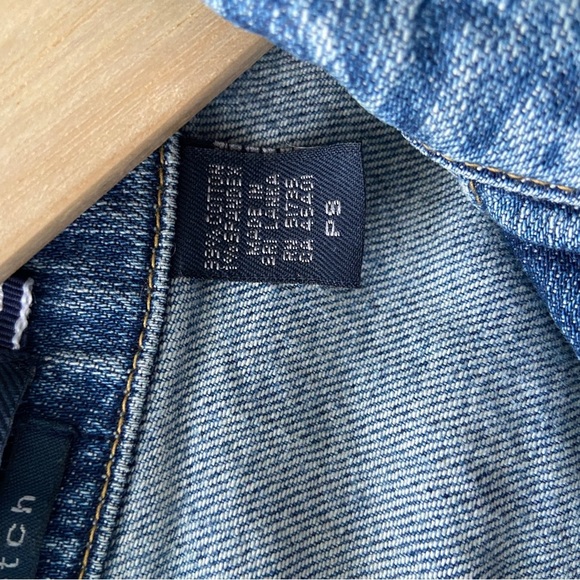 IZOD BLUE LIGHT WASH STRETCH DENIM JACKET, PETITE SMALL - Picture 14 of 14